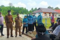 Vaksinansi masal di Desa Sungai Buluh, Kecamatan Singkep Barat, Kabupaten Lingga (Foto : Ruslan)