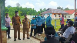 Vaksinansi masal di Desa Sungai Buluh, Kecamatan Singkep Barat, Kabupaten Lingga (Foto : Ruslan)
