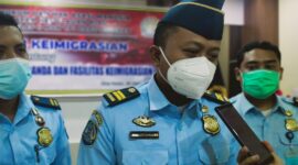 Kasi Dokumen Perjalanan dan Izin Tinggal Keimigrasian, Imigrasi Kelas III Dabo Singkep Reza Fatahillah (Foto : Wandy)