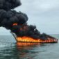 Kapal Kayu Pengangkut BBM Terbakar di Perairan Sungai Buluh (Foto : Ruslan)