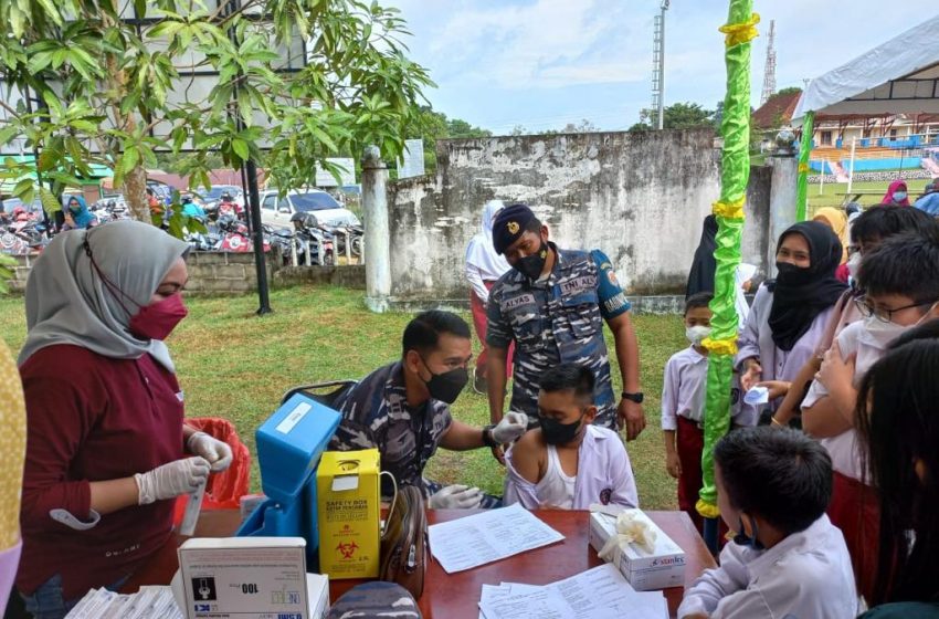  TNI AL Dabo Singkep Vaksinasi Anak Usia 6-11 Tahun