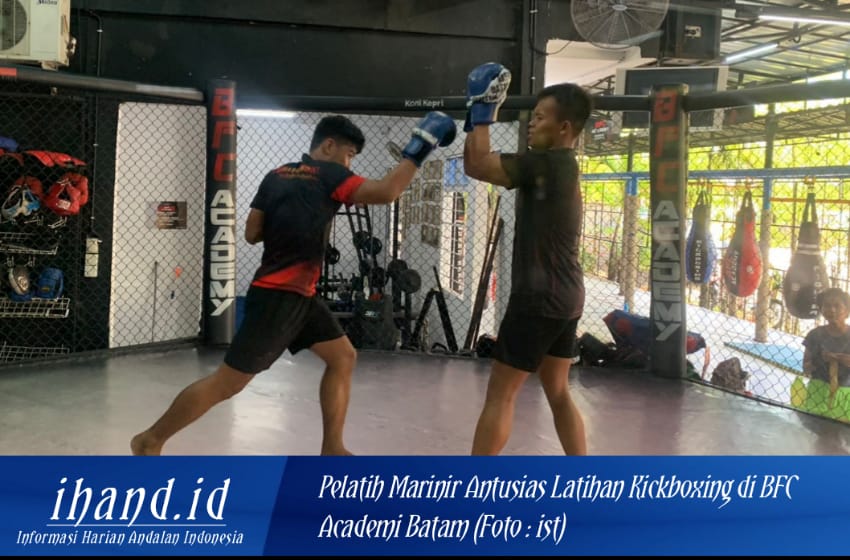  Songsong Porprov Kepri, Pelatih Marinir Antusias Latihan Kickboxing di BFC Academi Batam