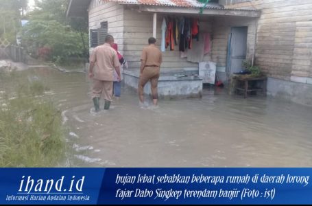 Derasnya Curah Hujan Akibatkan Beberapa Rumah Warga Kelurahan Dabo Tergenang Banjir