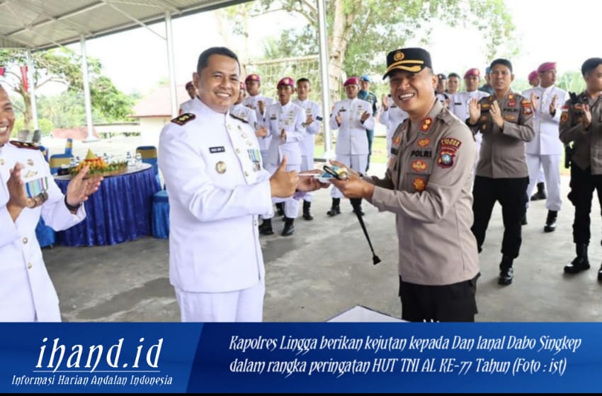  HUT TNI-AL ke-77, Kapolres Lingga Berikan Kejutan Kepada Danlanal Dabo Singkep