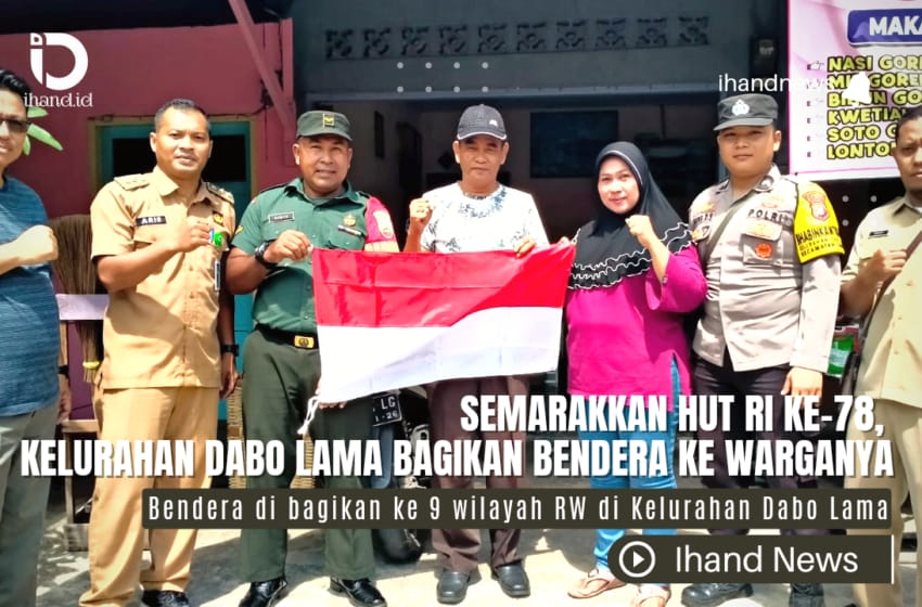  Semarakkan HUT RI Ke-78, Lurah Dabo Lama Bagikan Bendera Merah Putih ke Warganya