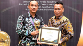 Pemerintah Kabupaten Lingga Terima Penghargaan UHC Awards 2024