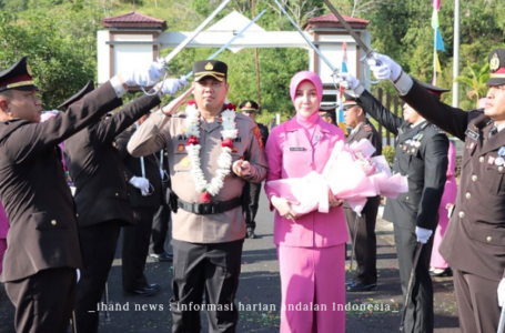 Upacara Farewell dan Tradisi Pedang Pora Warnai Pisah Sambut Kapolres Lingga