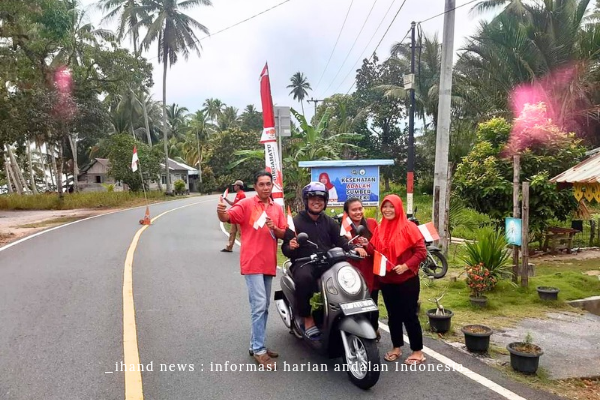  Bidan Polindes Kote Sakti Bangkitkan Semangat Nasionalisme dengan Pembagian Bendera Merah Putih Mini