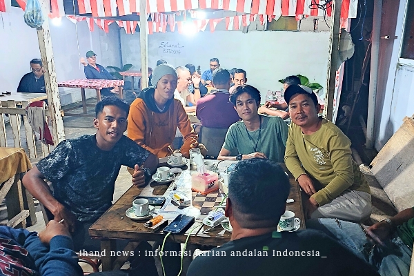  Pektam Mahadi, Tiktokers Asal Lingga, Ngopi Bareng Komunitas Lingga Media Group (LMG)