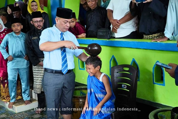  Bupati Lingga Hadiri Tradisi Mandi Safar di Desa Resun: Warisan Budaya Yang Harus Dilestarikan