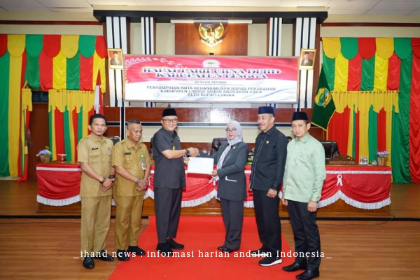  Pjs. Bupati Lingga Hadiri Rapat Paripurna DPRD Kabupaten Lingga Penyampaian Nota Keuangan APBD 2024