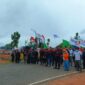 Puluhan Buruh Batam Gelar Aksi di Kantor Gubernur Kepri | f. Cahyo