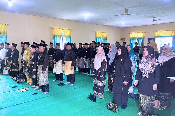 Bripka Dony Firmansyah Hadiri Pembukaan Pelatihan Adab dan Penyajian Hidangan Tradisional Melayu di Lingga | f. Cahyo