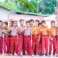 Para murid Sekolah Dasar di Kecamatan Temiang Pesisir, Kab. Lingga | f. Diskominfo Lingga
