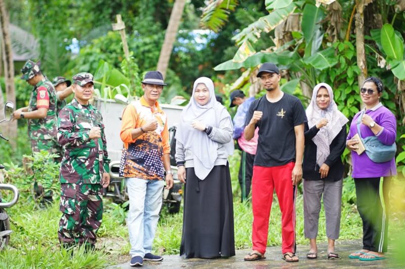 Pasca Banjir ROB, Kelurahan Daik Sepincan Gelar Gotong Royong Bersihkan Lingkungan | f. Diskominfo Lingga