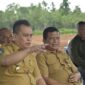 Kepala Dinas Pariwisata Lingga, Zalmidri bersama Bupati Lingga, Muhammad Nizar | f. Dinas Pariwisata Lingga
