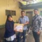 IPTU Maidir Riwanto Serahkan Paket Sembako dari Kapolres Lingga kepada Lansia | f. Humas Polres Lingga