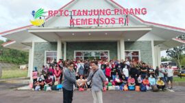 150 Pekerja Migran Indonesia Dideportasi dari Malaysia, Tiba di Tanjungpinang | f. Cahyo