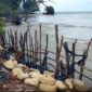 Jalan Raya Batu Berdaun Terkikis Akibat Abrasi Pantai | f. Ist