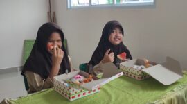 Kodim 013 Tanjungpinang Salurkan Makan Bergizi Gratis untuk 67 Siswa SD 010 Dabo Singkep | f. Cahyo