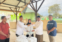 Polres Lingga Bagikan Paket Makan Siang Bergizi untuk Anak Yatim Piatu di Panti Asuhan Kasih Ibu | f. Ist