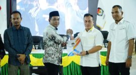 KPU Lingga Tetapkan Muhammad Nizar – Novrizal Sebagai Bupati dan Wakil Bupati Terpilih Periode 2025-2030 | f. Diskominfo Lingga