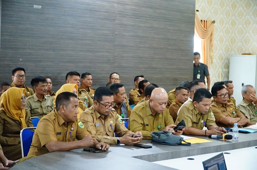 Para kepala OPD Lingga hadir rapat bersama pihak PT. ADS bahas tenaga honorer | f. Diskominfo Lingga