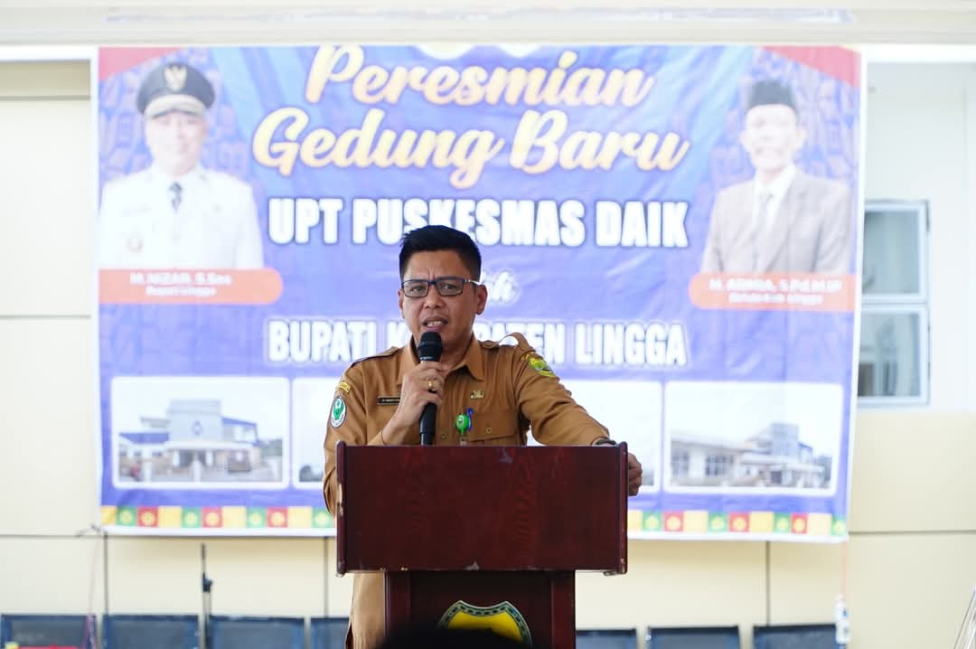 Kadis Kesehatan saat memberikan sambutan pada peresmian gedung baru UPT. Puskesmas Daik | f. Diskominfo Lingga