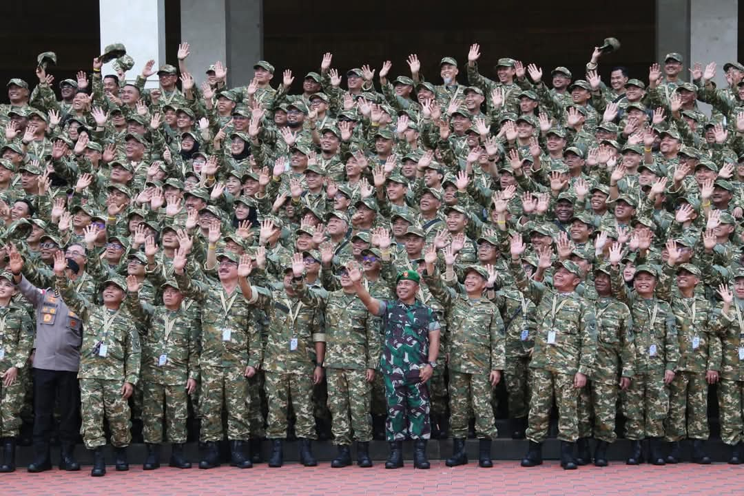 kegiatan retreat kepala daerah yang digelar di Akademi Militer (Akmil), Magelang, Jawa Tengah | f. Setkab. RI