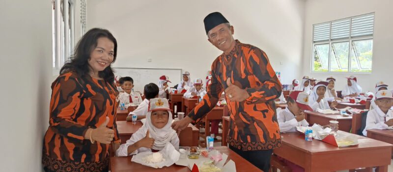 Peduli Pendidikan: MPC Pemuda Pancasila Lingga Gelar Program Makan Bergizi Gratis untuk Siswa SDN 011 Senempek | f. Ist