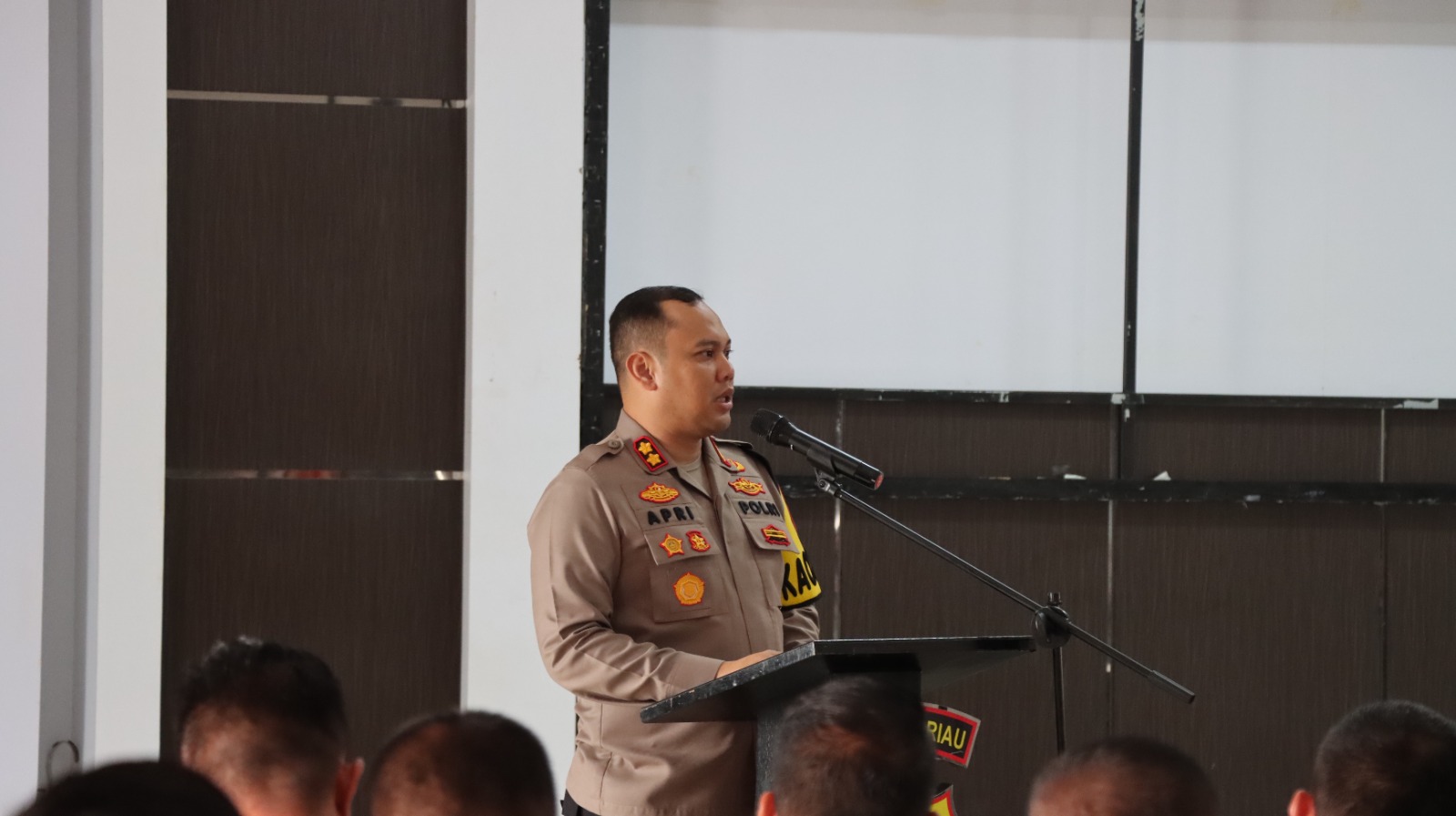 Kapolres Lingga Berikan Arahan Tindak Lanjut 10 Langkah Commander Wish Kapolda Kepri | f. Humas Polres Lingga