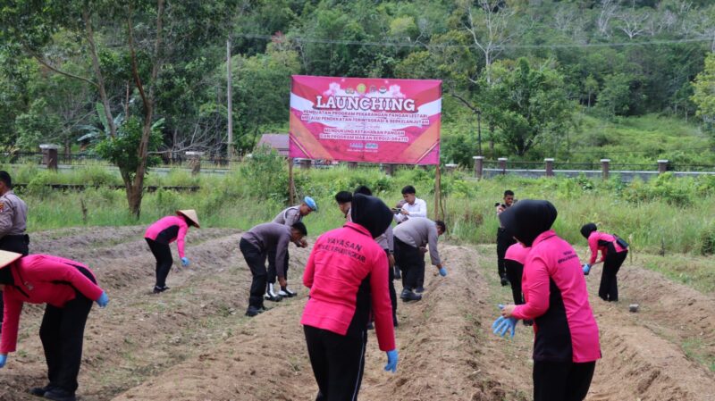 Ketua Bhayangkari Cabang Lingga Ikuti Launching Penguatan Program P2L Secara Virtual dari Akpol Semarang | f. Humas Polres Lingga