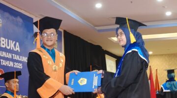 STIE Pembangunan Tanjungpinang Gelar Wisuda ke XIV Tahun 2025 | f. Cahyo