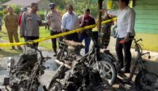 Breaking News: Empat Motor Hangus Terbakar di Depan Smansa Singkep, Penyebab Masih Diselidiki | f. Wandy