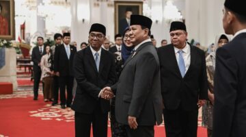 Presiden Prabowo Subianto resmi melantik Brian Yuliarto sebagai Menteri Pendidikan Tinggi, Sains, dan Teknologi (Mendiktisaintek) dalam sisa masa jabatan periode tahun 2024-2029, pada Rabu, 19 Februari 2025 di Istana Negara, Jakarta. Foto: BPMI Setpres