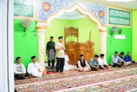 Safari Ramadhan di Rantau Panjang: Bupati dan Wakil Bupati Lingga Serap Aspirasi Warga dan Salurkan Bantuan | f. Diskominfo Lingga