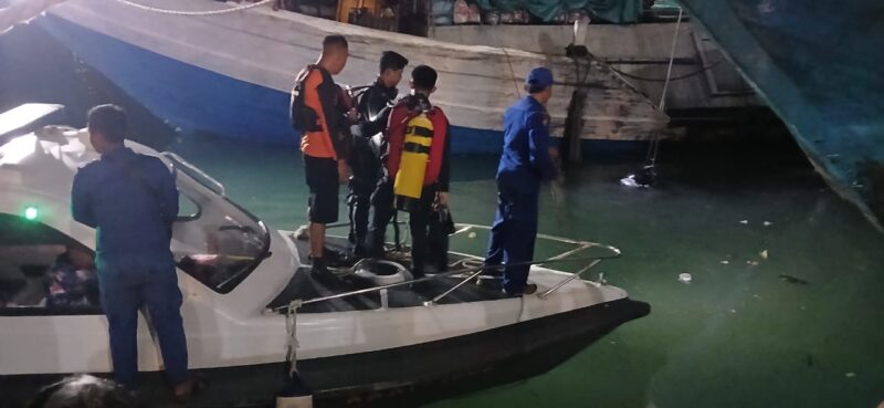 Tragis! Mobil Terjun ke Laut di Pelantar II Tanjungpinang, Pengemudi Tewas Terjebak | f. Ist