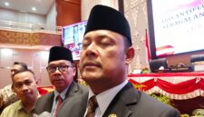 Ketua DPRD Kepri, Iman Sutiawan | f. Cahyo