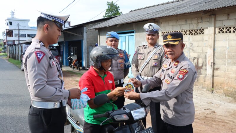 Polres Lingga Gencarkan Sosialisasi Hotline 110 untuk Keamanan Mudik Lebaran 2025 | f. Humas Polres Lingga