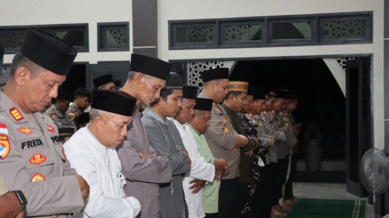 Tiga Anggota Polri Gugur di Lampung, Polres Lingga Gelar Salat Gaib sebagai Bentuk Penghormatan | f. Humas Polres Lingga