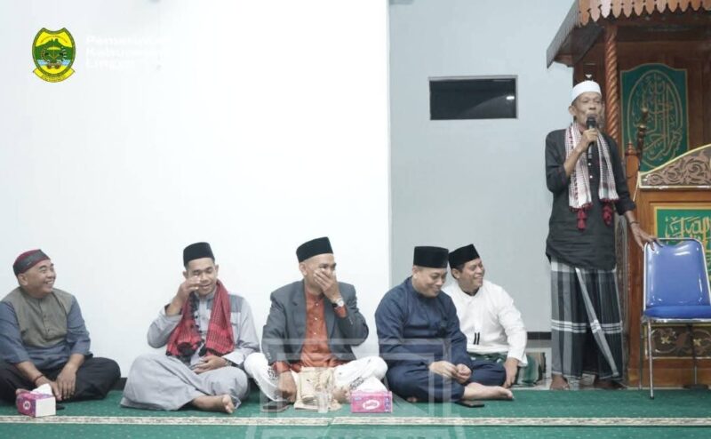 Peringatan Nuzulul Qur’an di Masjid Nurussholah: Ketua DMI Lingga Ajak Masyarakat Makmurkan Masjid | f. Prokopim Lingga