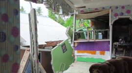 Sebuah rumah di Kampung Baru RW 03 RT 02, Desa Batu Berdaun, Kecamatan Singkep, Kabupaten Lingga, mengalami longsor pada bagian bawah rumah tepat di bagian belakang | f. Wndy