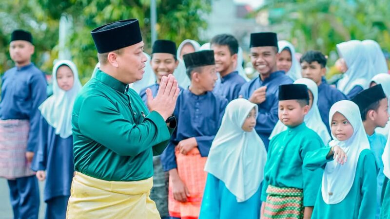 Pemerintah Kabupaten Lingga menggelar upacara peringatan Hari Pendidikan Nasional (Hardiknas) 2025 dengan khidmat di halaman Kantor Bupati Lingga, Jumat (2/5/2025) | f. Diskominfo lingga