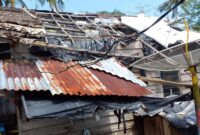 Rumah Joni, warga Desa Marok Tua, Kecamatan Singkep Barat, Kabupaten Lingga yang sudah tidak layak huni | f. Red