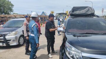 Kantor Pelayanan Utama Bea dan Cukai (KPU BC) Tipe B Batam bekerja sama dengan Lantamal IV TNI AL berhasil menyita 3.530.100 batang rokok tanpa pita cukai di Pelabuhan Punggur, Kamis (15/5/2025) | f. Red