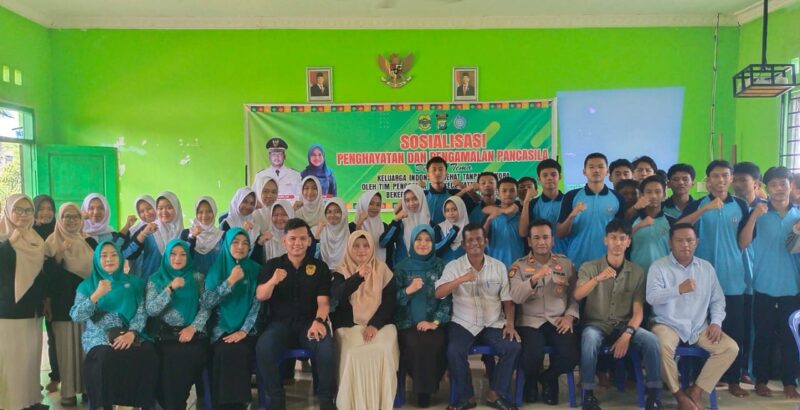 Lawan Kenakalan Remaja dan Narkoba! Camat Singkep Barat dan Polres Lingga Gempur Kesadaran Siswa Lewat Sosialisasi Tegas dan Inspiratif | f. Red