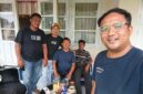 Anggota Komunitas LMG temu ramah ke rumah Kabandara Dabo Singkep | f. Wandy