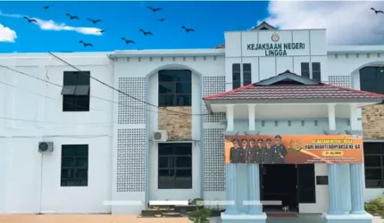 F | Tangkapan layar halaman resmi Kejari Lingga