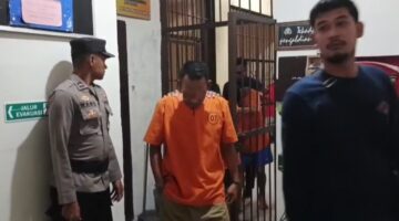 Kepolisian Resor Lingga menetapkan empat orang sebagai tersangka dalam kasus pengancaman, pengrusakan, dan kepemilikan senjata tajam terkait konflik lahan di Desa Tinjul. Keempat tersangka berinisial M, S, HM, dan HR | f. Wndy