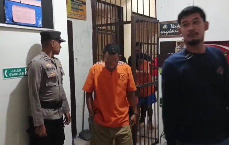 Kepolisian Resor Lingga menetapkan empat orang sebagai tersangka dalam kasus pengancaman, pengrusakan, dan kepemilikan senjata tajam terkait konflik lahan di Desa Tinjul. Keempat tersangka berinisial M, S, HM, dan HR | f. Wndy